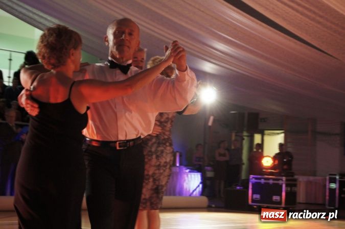 Zdjęcie w galerii na portalu naszraciborz.pl: Międzynarodowy Turniej Tańca w Arenie Rafako - zapraszamy do obejrzenia wideo wiadomości z regionu