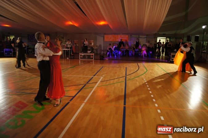 Zdjęcie w galerii na portalu naszraciborz.pl: Międzynarodowy Turniej Tańca w Arenie Rafako - zapraszamy do obejrzenia wideo wiadomości z regionu