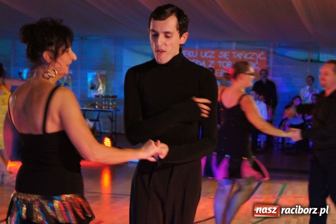 Zdjęcie w galerii na portalu naszraciborz.pl: Międzynarodowy Turniej Tańca w Arenie Rafako - zapraszamy do obejrzenia wideo wiadomości z regionu