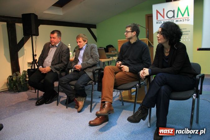 Zdjęcie w galerii na portalu naszraciborz.pl: Racibórz nie tętni życiem wiadomości z regionu