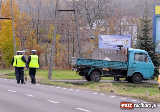 Zdjęcie w galerii na portalu naszraciborz.pl: Wjechał oplem na posesję w Markowicach wiadomości z regionu