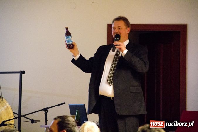 Zdjęcie w galerii na portalu naszraciborz.pl: IX Wiatraki rozhulały zamek wiadomości z regionu