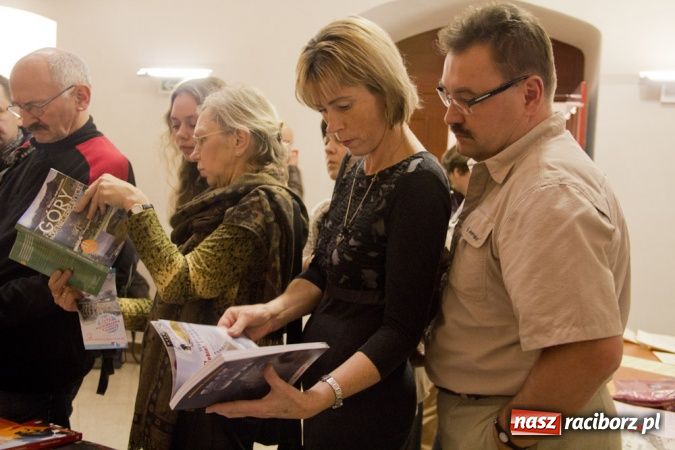 Zdjęcie w galerii na portalu naszraciborz.pl: IX Wiatraki rozhulały zamek wiadomości z regionu