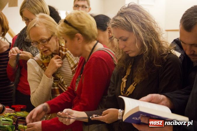 Zdjęcie w galerii na portalu naszraciborz.pl: IX Wiatraki rozhulały zamek wiadomości z regionu