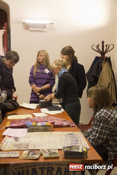 Zdjęcie w galerii na portalu naszraciborz.pl: IX Wiatraki rozhulały zamek wiadomości z regionu