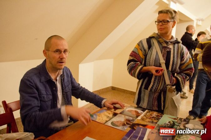 Zdjęcie w galerii na portalu naszraciborz.pl: IX Wiatraki rozhulały zamek wiadomości z regionu