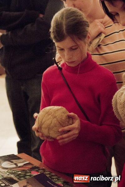 Zdjęcie w galerii na portalu naszraciborz.pl: IX Wiatraki rozhulały zamek wiadomości z regionu