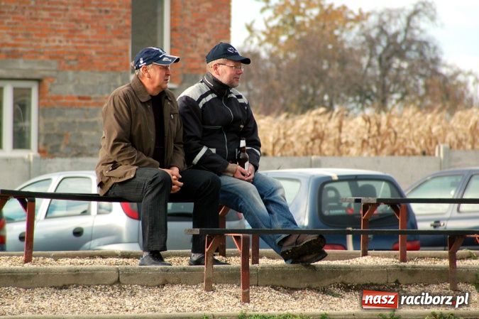 Zdjęcie w galerii na portalu naszraciborz.pl: Płomień nie spalił Owsiszcz wiadomości z regionu