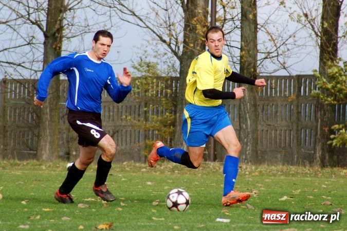 Zdjęcie w galerii na portalu naszraciborz.pl: Płomień nie spalił Owsiszcz wiadomości z regionu