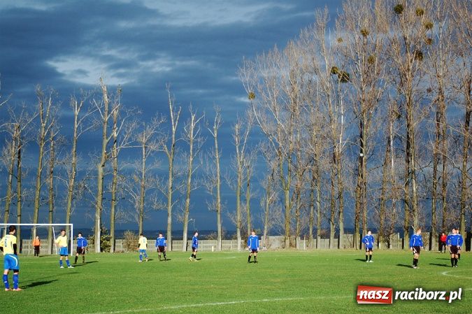 Zdjęcie w galerii na portalu naszraciborz.pl: Płomień nie spalił Owsiszcz wiadomości z regionu