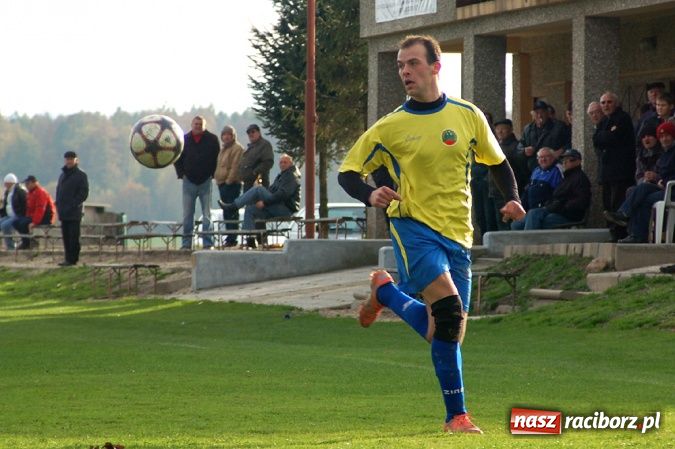 Zdjęcie w galerii na portalu naszraciborz.pl: Płomień nie spalił Owsiszcz wiadomości z regionu