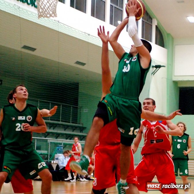 Zdjęcie w galerii na portalu naszraciborz.pl: W derbach regionu lepszy Rybnik wiadomości z regionu