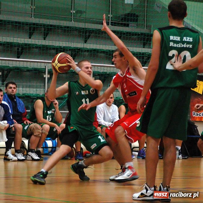 Zdjęcie w galerii na portalu naszraciborz.pl: W derbach regionu lepszy Rybnik wiadomości z regionu