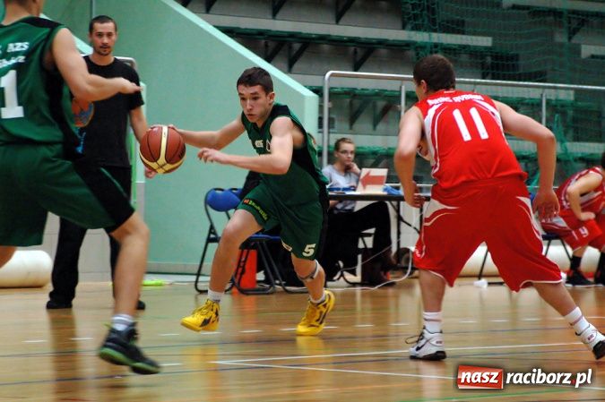 Zdjęcie w galerii na portalu naszraciborz.pl: W derbach regionu lepszy Rybnik wiadomości z regionu
