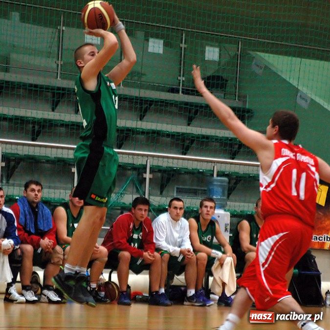 Zdjęcie w galerii na portalu naszraciborz.pl: W derbach regionu lepszy Rybnik wiadomości z regionu