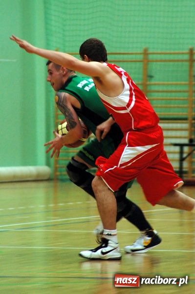 Zdjęcie w galerii na portalu naszraciborz.pl: W derbach regionu lepszy Rybnik wiadomości z regionu