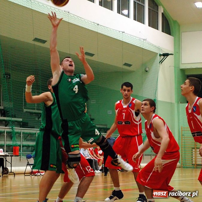 Zdjęcie w galerii na portalu naszraciborz.pl: W derbach regionu lepszy Rybnik wiadomości z regionu