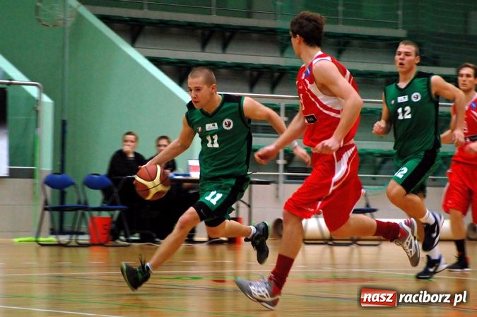 Zdjęcie w galerii na portalu naszraciborz.pl: W derbach regionu lepszy Rybnik wiadomości z regionu