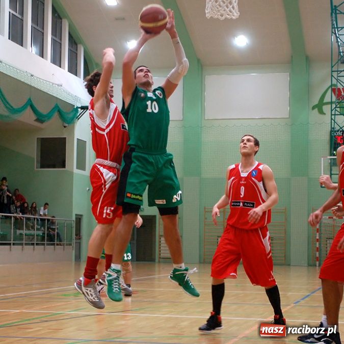 Zdjęcie w galerii na portalu naszraciborz.pl: W derbach regionu lepszy Rybnik wiadomości z regionu