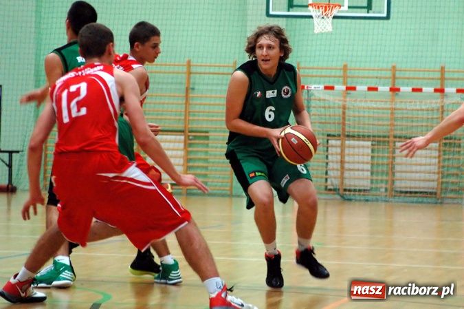 Zdjęcie w galerii na portalu naszraciborz.pl: W derbach regionu lepszy Rybnik wiadomości z regionu