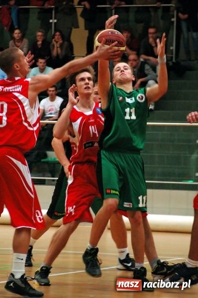 Zdjęcie w galerii na portalu naszraciborz.pl: W derbach regionu lepszy Rybnik wiadomości z regionu