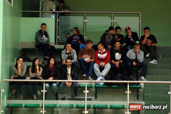 Zdjęcie w galerii na portalu naszraciborz.pl: W derbach regionu lepszy Rybnik wiadomości z regionu