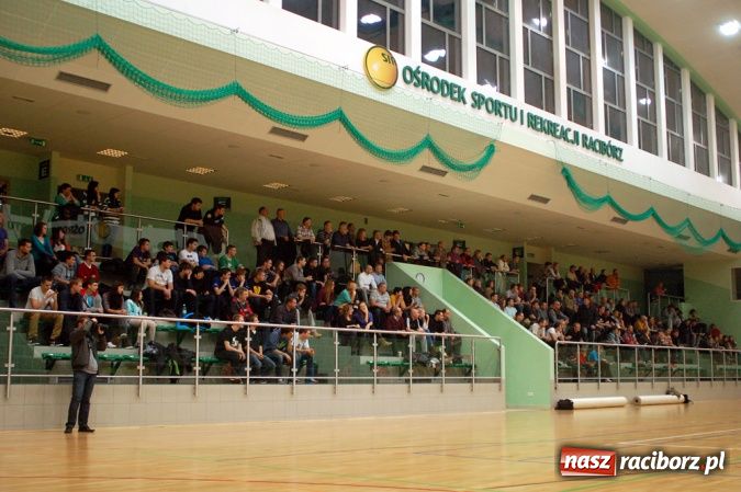 Zdjęcie w galerii na portalu naszraciborz.pl: W derbach regionu lepszy Rybnik wiadomości z regionu