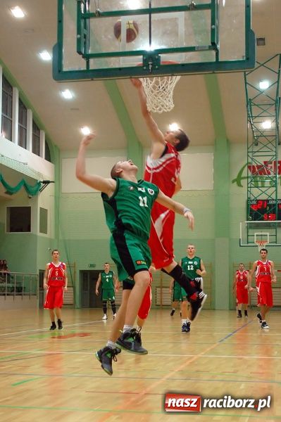 Zdjęcie w galerii na portalu naszraciborz.pl: W derbach regionu lepszy Rybnik wiadomości z regionu