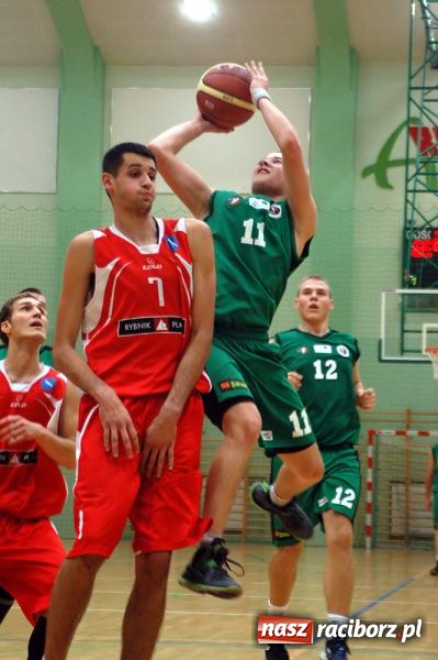 Zdjęcie w galerii na portalu naszraciborz.pl: W derbach regionu lepszy Rybnik wiadomości z regionu