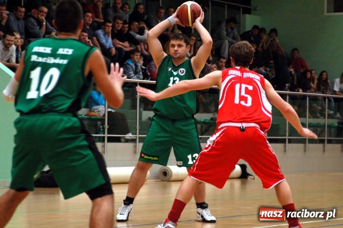 Zdjęcie w galerii na portalu naszraciborz.pl: W derbach regionu lepszy Rybnik wiadomości z regionu