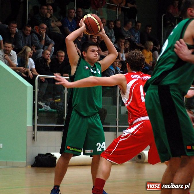 Zdjęcie w galerii na portalu naszraciborz.pl: W derbach regionu lepszy Rybnik wiadomości z regionu