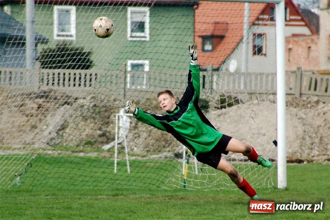 Zdjęcie w galerii na portalu naszraciborz.pl: Dąb Gaszowice rozbił Unię wiadomości z regionu