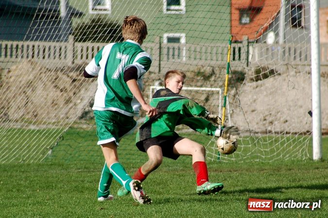 Zdjęcie w galerii na portalu naszraciborz.pl: Dąb Gaszowice rozbił Unię wiadomości z regionu