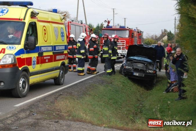 Zdjęcie w galerii na portalu naszraciborz.pl: Było bardzo groźnie - wypadek w samo południe w Rudach Kolonii Renerowskiej wiadomości z regionu