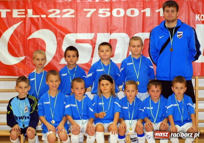 Zdjęcie w galerii na portalu naszraciborz.pl: Najmłodsi unici zagrali dziś w Mikołowie wiadomości z regionu