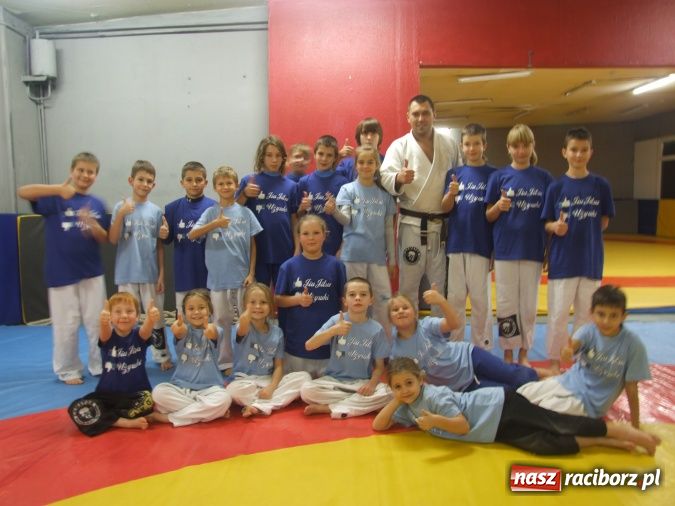 Zdjęcie w galerii na portalu naszraciborz.pl: Profilaktyka w klubie Łamator wiadomości z regionu