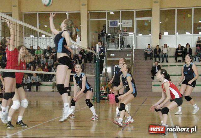 Zdjęcie w galerii na portalu naszraciborz.pl: Siatkarskich emocji w Rudniku ciąg dalszy wiadomości z regionu