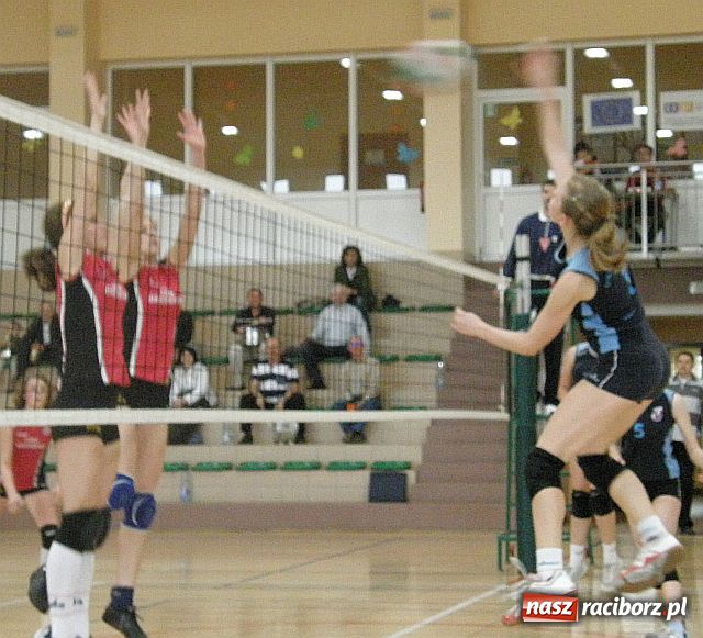 Zdjęcie w galerii na portalu naszraciborz.pl: Siatkarskich emocji w Rudniku ciąg dalszy wiadomości z regionu