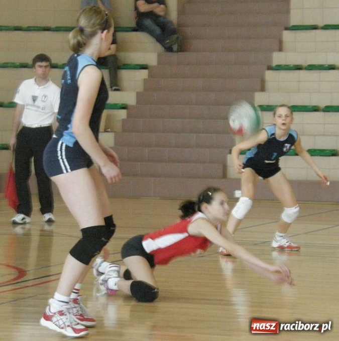 Zdjęcie w galerii na portalu naszraciborz.pl: Siatkarskich emocji w Rudniku ciąg dalszy wiadomości z regionu