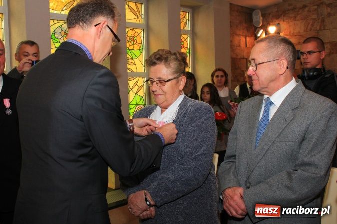 Zdjęcie w galerii na portalu naszraciborz.pl: Od 50 lat kroczą wspólną drogą życia wiadomości z regionu