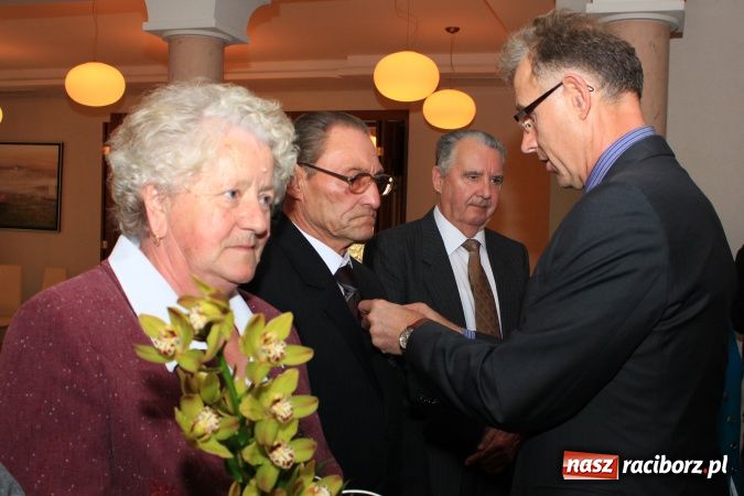 Zdjęcie w galerii na portalu naszraciborz.pl: Od 50 lat kroczą wspólną drogą życia wiadomości z regionu