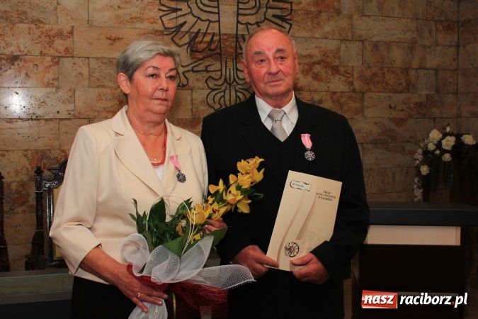Zdjęcie w galerii na portalu naszraciborz.pl: Od 50 lat kroczą wspólną drogą życia wiadomości z regionu