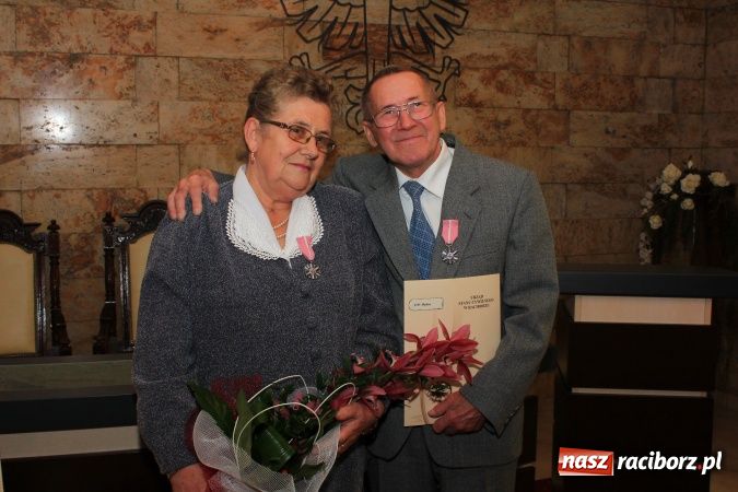Zdjęcie w galerii na portalu naszraciborz.pl: Od 50 lat kroczą wspólną drogą życia wiadomości z regionu