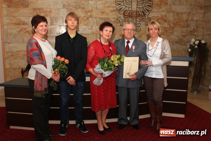 Zdjęcie w galerii na portalu naszraciborz.pl: Od 50 lat kroczą wspólną drogą życia wiadomości z regionu