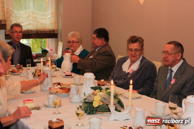 Zdjęcie w galerii na portalu naszraciborz.pl: Od 50 lat kroczą wspólną drogą życia wiadomości z regionu