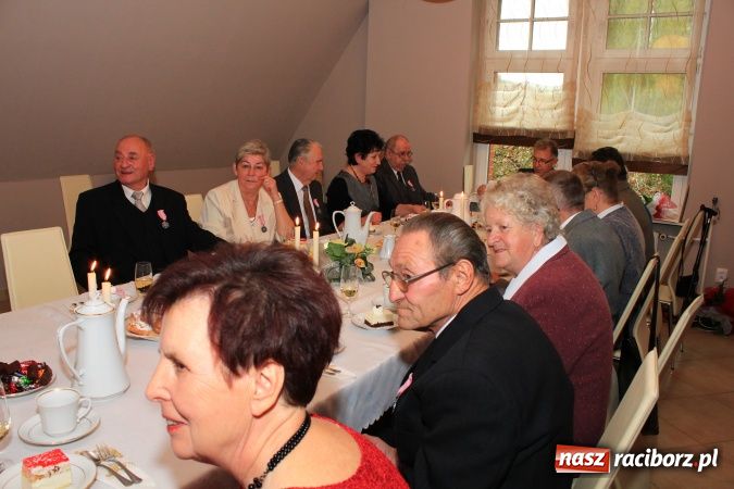 Zdjęcie w galerii na portalu naszraciborz.pl: Od 50 lat kroczą wspólną drogą życia wiadomości z regionu