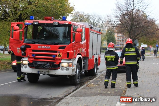 Zdjęcie w galerii na portalu naszraciborz.pl: Wodociągi zadymiły. Ludzie wezwali strażaków wiadomości z regionu