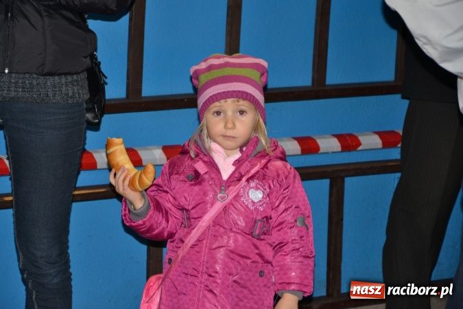 Zdjęcie w galerii na portalu naszraciborz.pl: Święty Marcin zawitał wczoraj do Krzyżanowic wiadomości z regionu