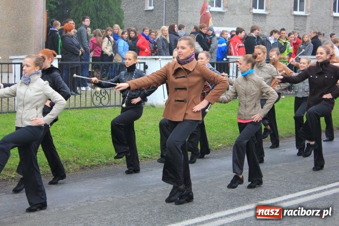 Zdjęcie w galerii na portalu naszraciborz.pl: Szkoła w Pietrowicach ma już 40 lat! wiadomości z regionu