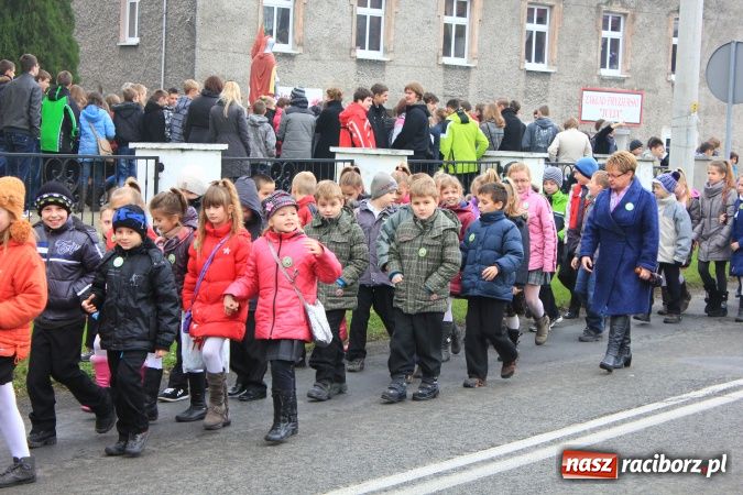 Zdjęcie w galerii na portalu naszraciborz.pl: Szkoła w Pietrowicach ma już 40 lat! wiadomości z regionu